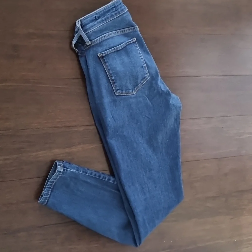 Guess sexy curve sized 28 jeans - Picture 3 of 7